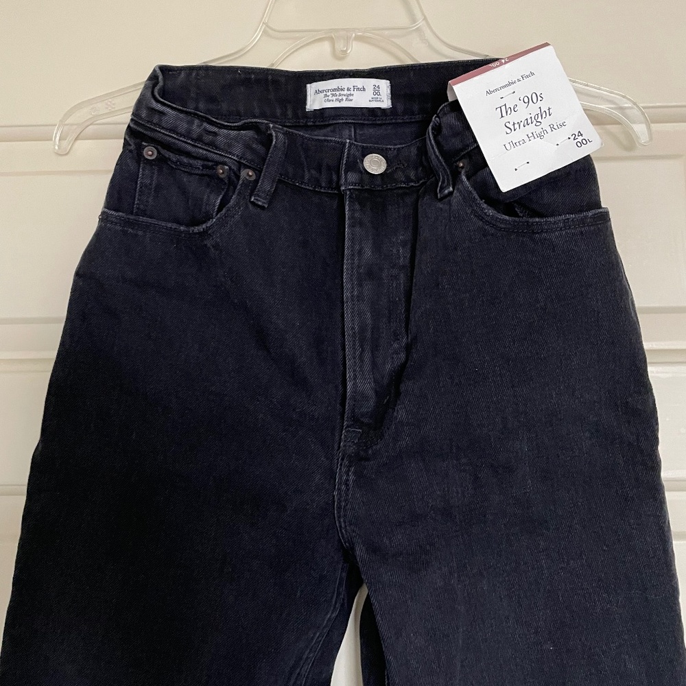 Black Abercrombie 90’s straight ultra high rise jeans